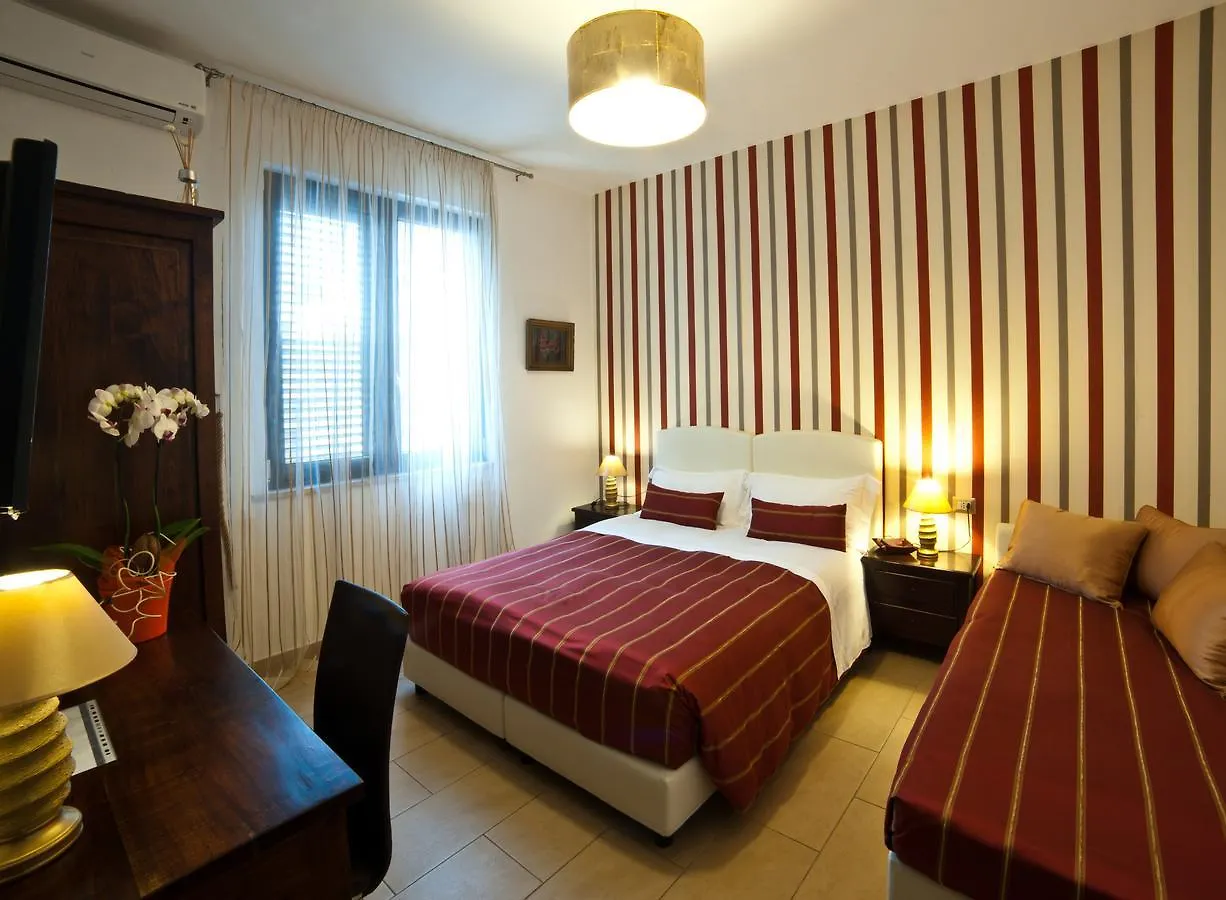 B&B Night&Day Reggio Calabria Bed & Breakfast